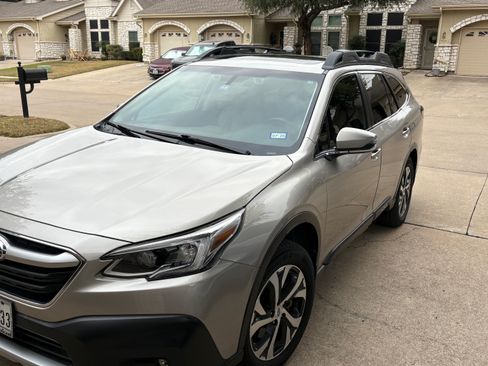 Used 2020 Subaru Outback Limited w/ Popular Package #2 image 3
