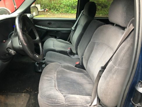 Used 2002 Chevrolet Silverado 1500 LS image 9