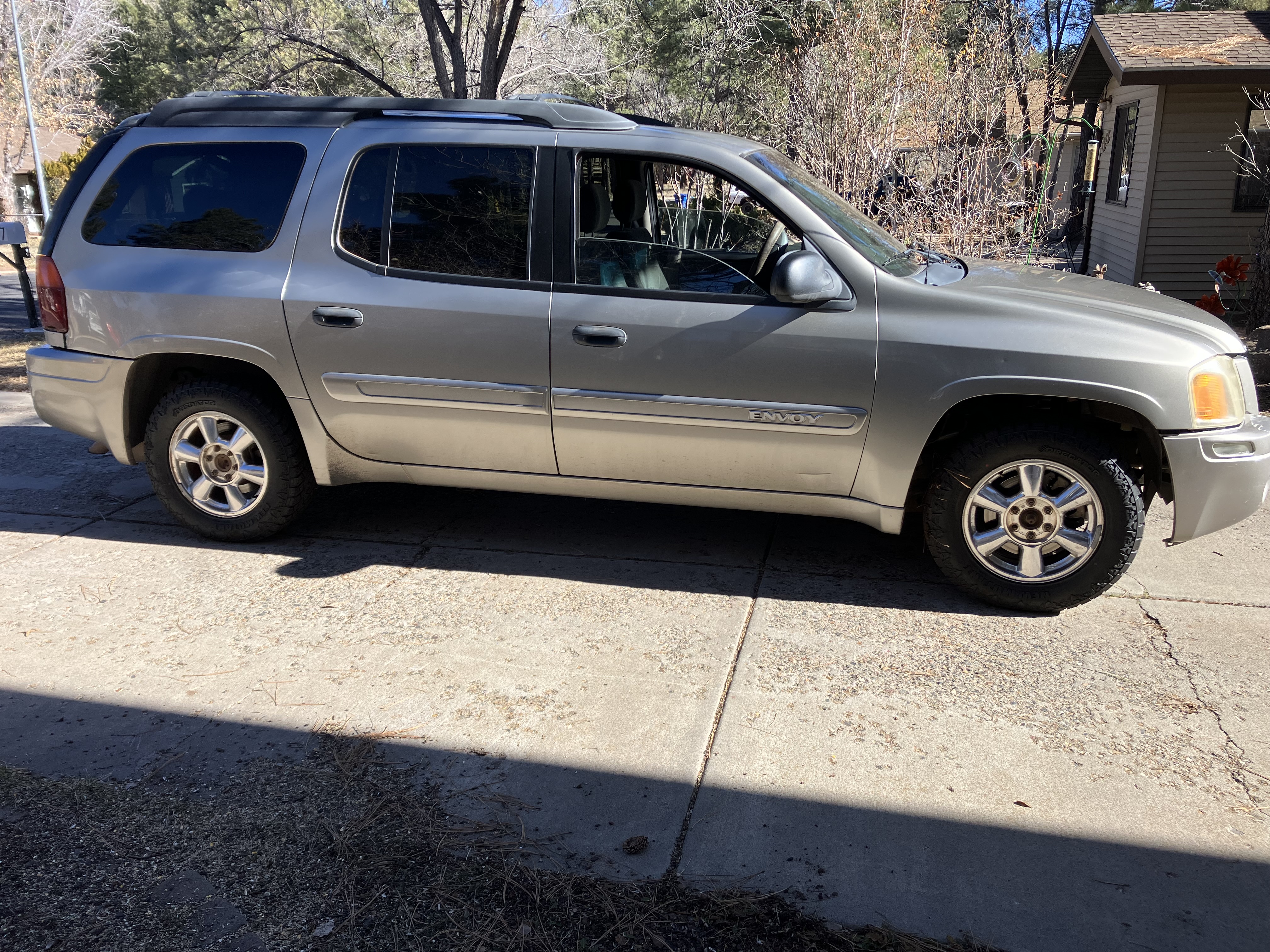 Used 2003 GMC Envoy XL SLE w/ 1SB Preferred Equipment Group AWD/4WD image 8