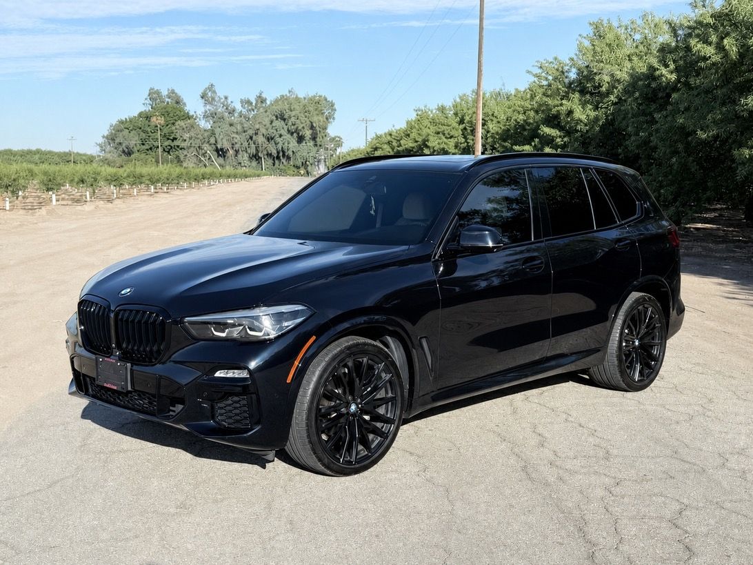 Used 2020 BMW X5 sDrive40i w/ M Sport Package RWD image 1