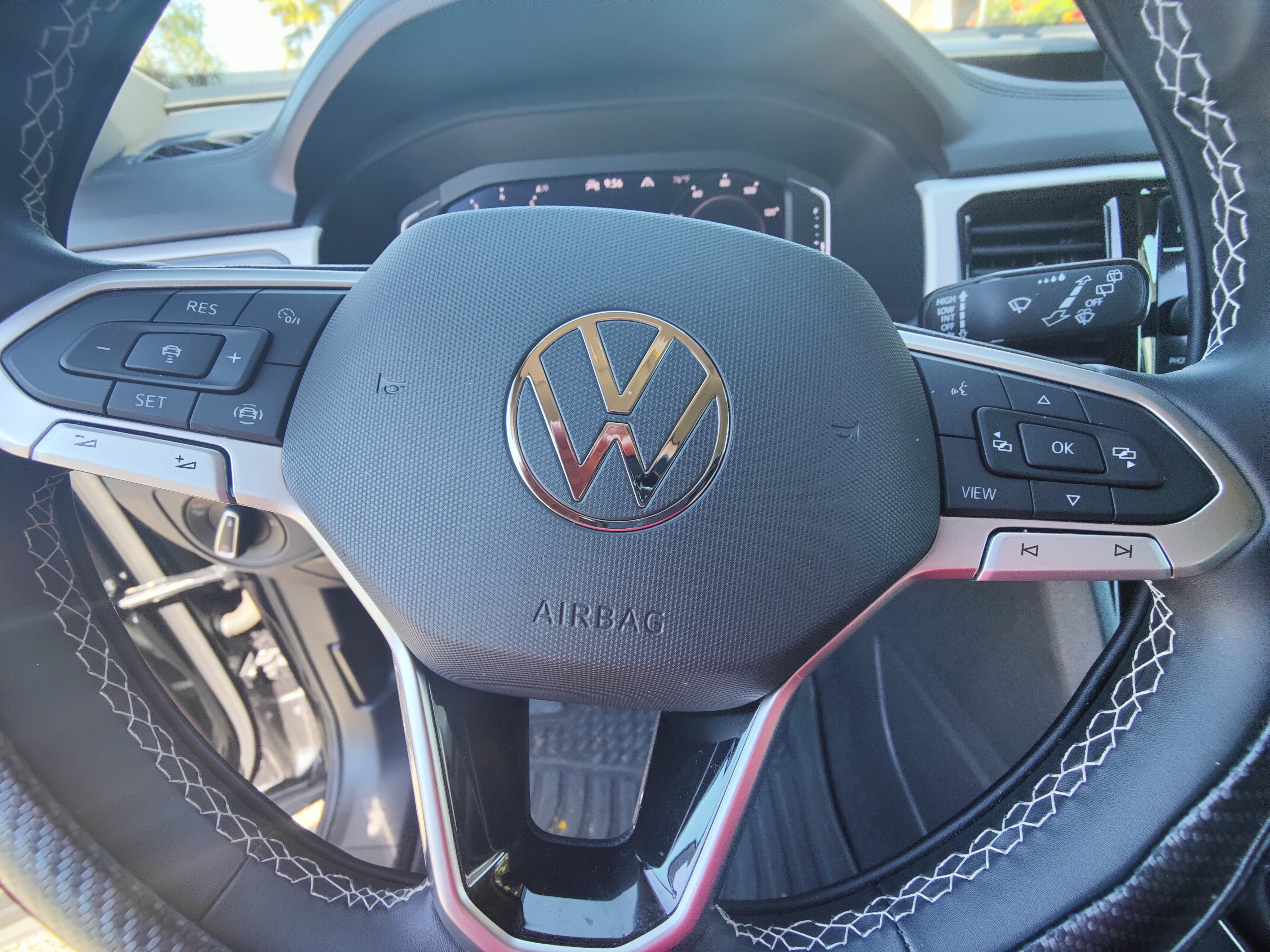 Used 2023 Volkswagen Atlas SE AWD/4WD image 5