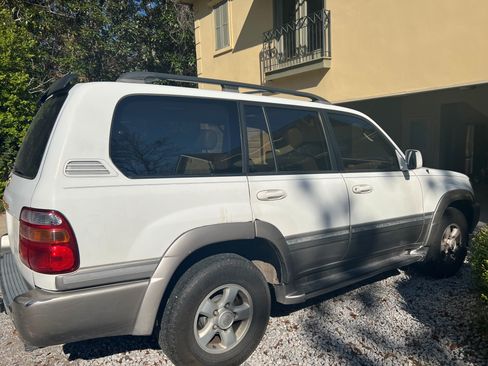 Used 2000 Toyota Land Cruiser image 4