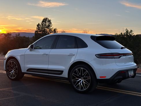 Used 2023 Porsche Macan image 12