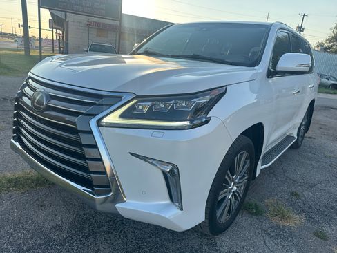 Used 2016 Lexus LX 570 4WD w/ Luxury Package image 1
