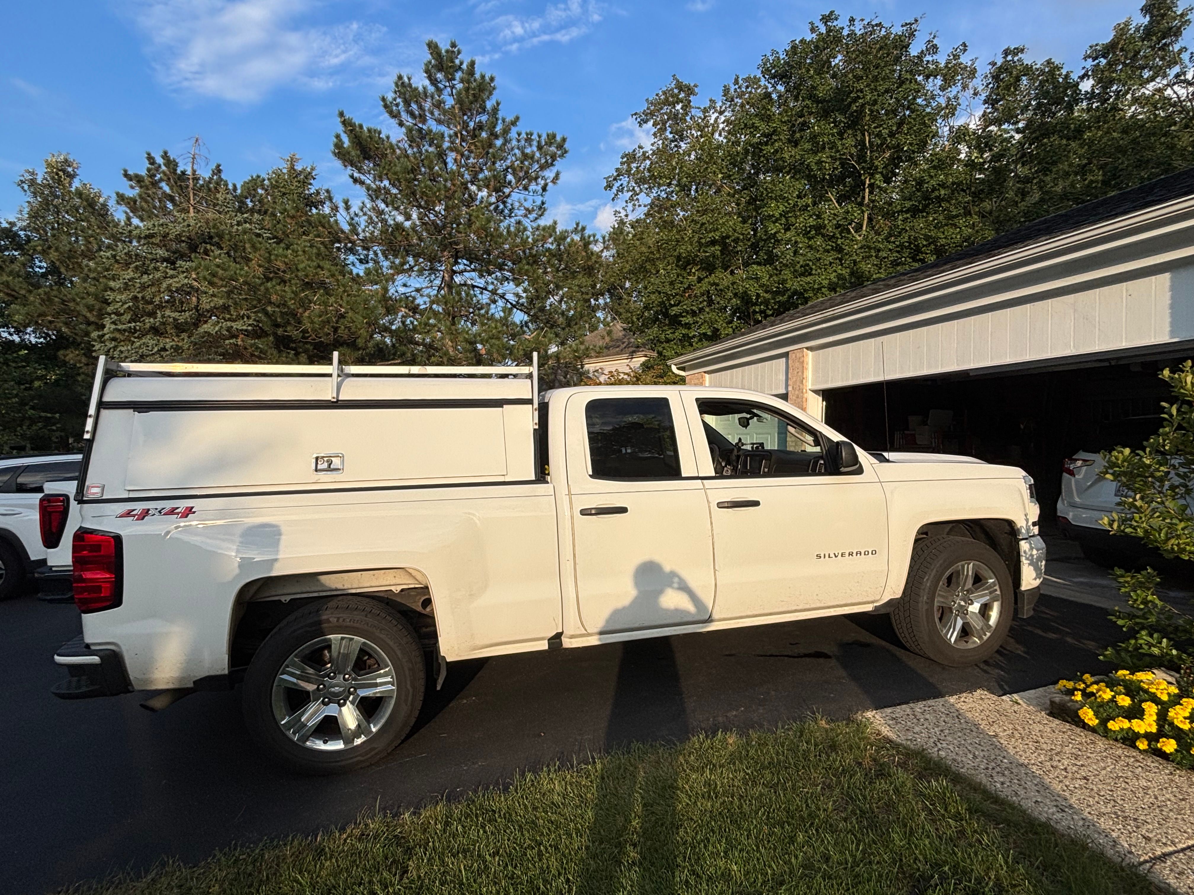 Used 2018 Chevrolet Silverado 1500 Custom w/ Custom Value Package AWD/4WD image 6