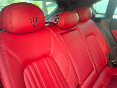 Used 2017 Maserati Levante S image 20