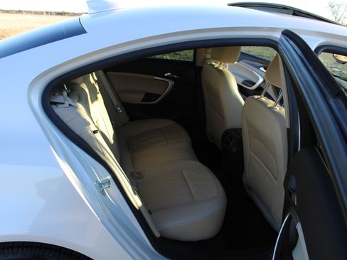 Used 2016 Buick Regal Premium w/ Driver Confidence Package #2 image 22