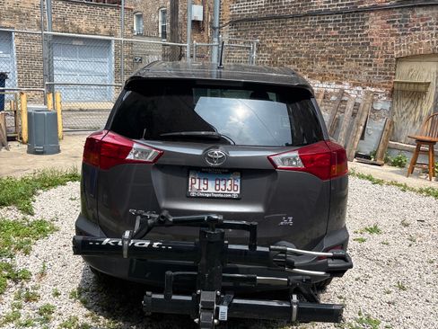 Used 2014 Toyota RAV4 LE AWD/4WD image 4