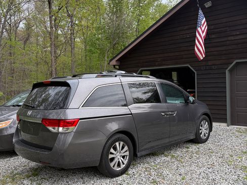 Used 2015 Honda Odyssey EX-L image 2