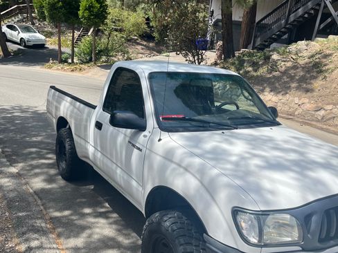 Used 2002 Toyota Tacoma 2WD Regular Cab w/ Enhancement Pkg image 2