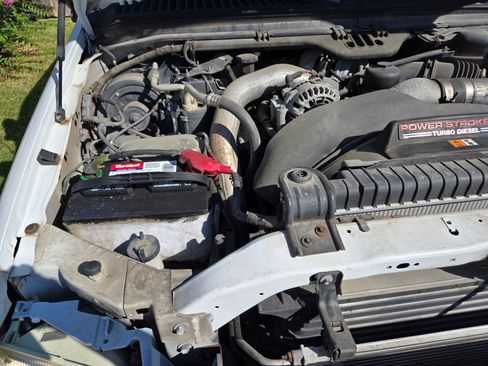 Used 2003 Ford F350 XLT image 17