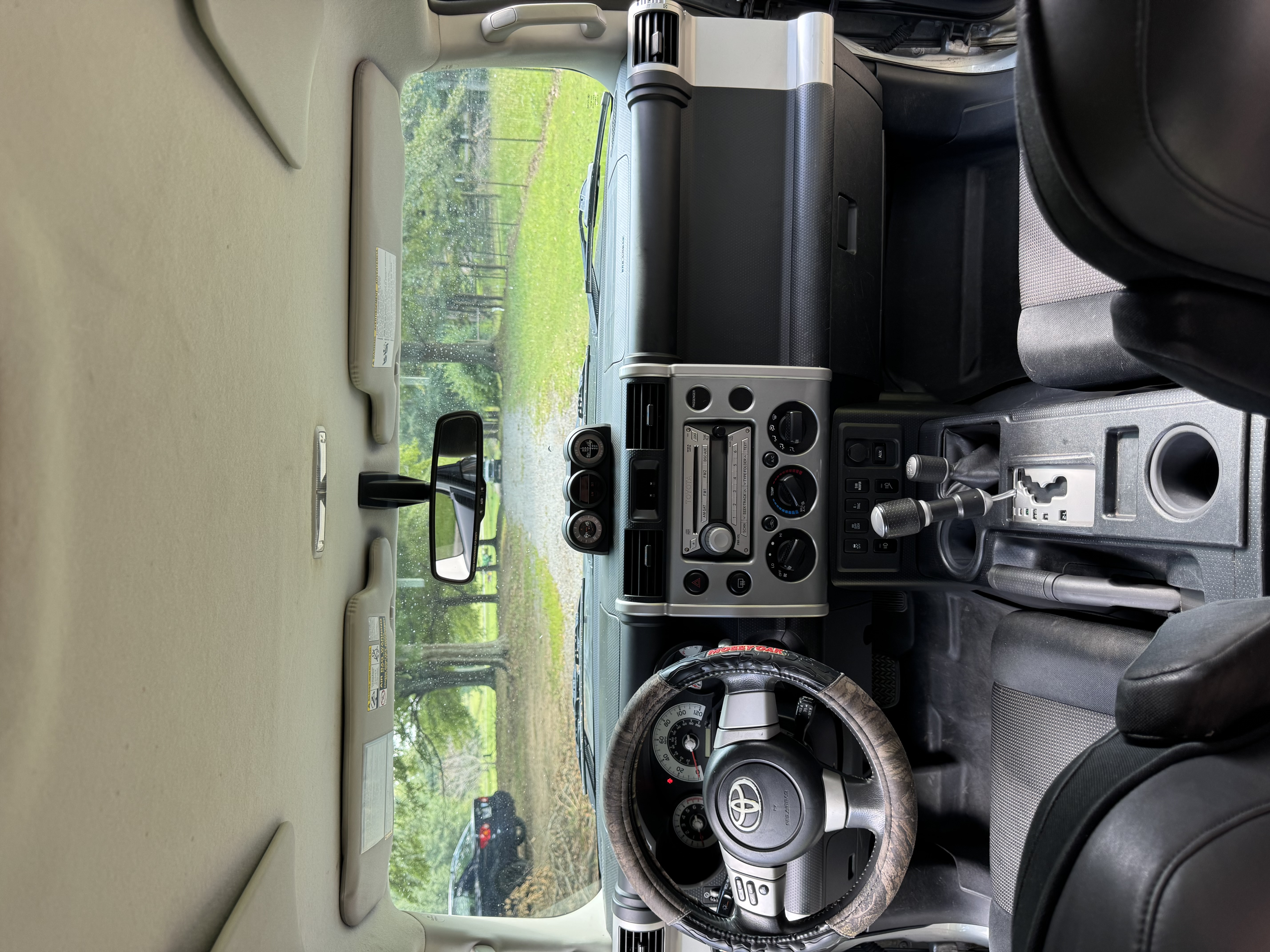 Used 2010 Toyota FJ Cruiser 4WD w/ Upgrade Pkg 2 image 6