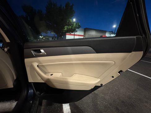 Used 2017 Hyundai Sonata SE image 20