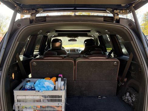 Used 2015 Mercedes-Benz GL 550 4MATIC w/ Driver Assistance Package image 6