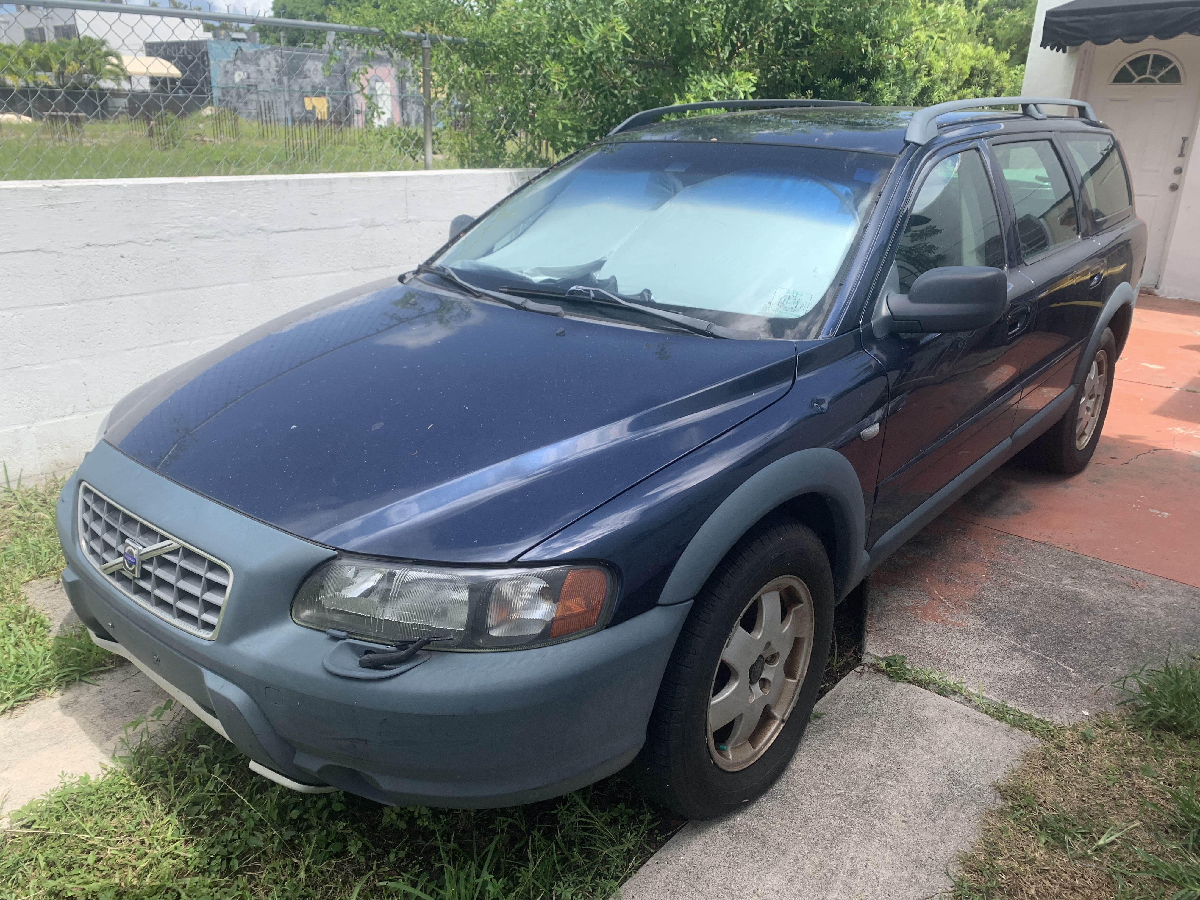 Used 2002 Volvo V70 Cross Country AWD/4WD image 11