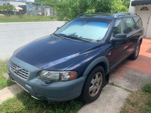 Used 2002 Volvo V70 Cross Country AWD/4WD image 11