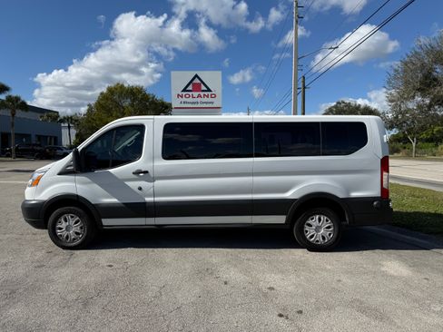 Used 2019 Ford Transit 350 XLT image 10