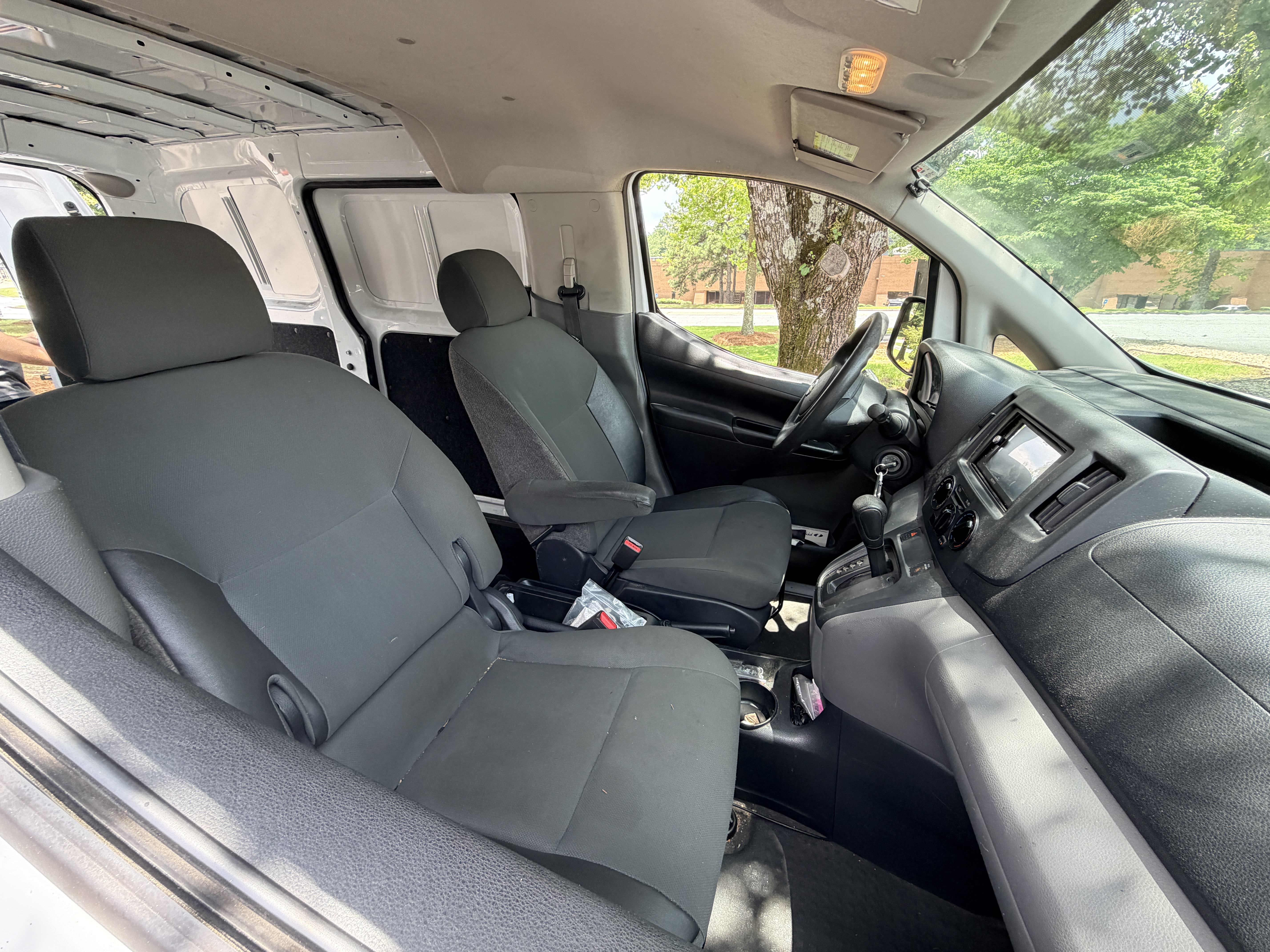 Used 2015 Nissan NV200 S FWD image 21