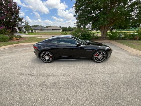 Used 2015 Jaguar F-TYPE R RWD image 4