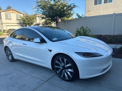 Used 2025 Tesla Model 3 Long Range image 5