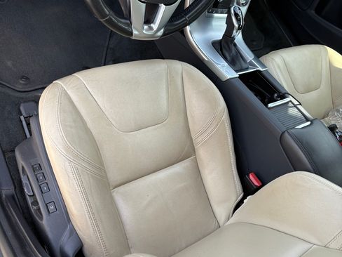 Used 2018 Volvo V60 T5 Dynamic image 6