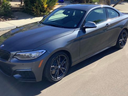 Used 2016 BMW M235i Coupe image 4