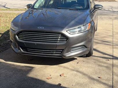 Used 2016 Ford Fusion SE