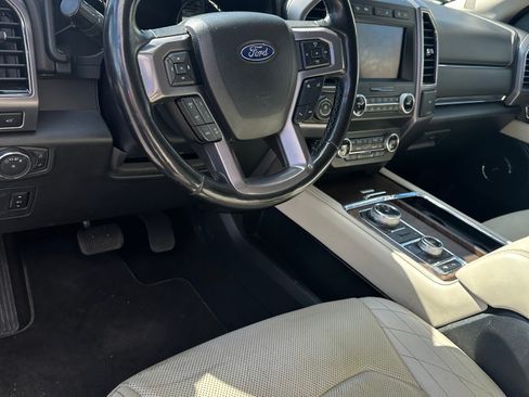 Used 2019 Ford Expedition Platinum image 14