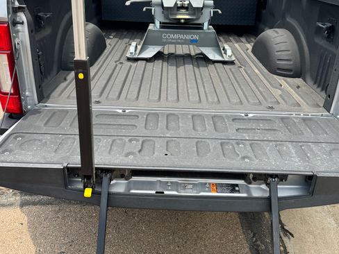 Used 2021 Ford F350 Lariat w/ Lariat Ultimate Package AWD/4WD image 28