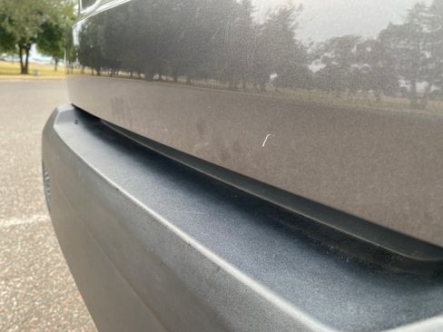 Used 2017 Jeep Renegade Limited image 29