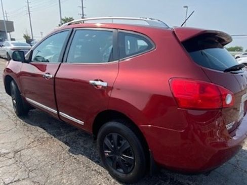 Used 2014 Nissan Rogue S w/ Convenience Package image 4