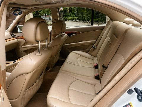 Used 2007 Mercedes-Benz E 350 4MATIC Sedan image 10