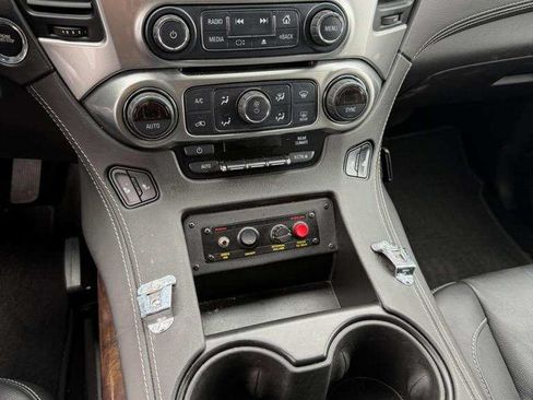 Used 2019 Chevrolet Suburban 3500 LT image 12