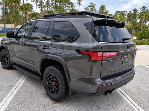 Used 2025 Toyota Sequoia TRD Pro AWD/4WD image 6