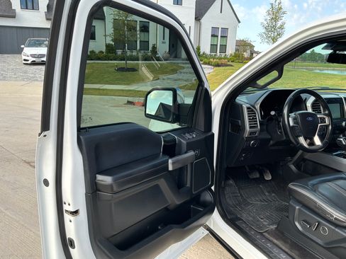 Used 2020 Ford F150 Platinum w/ Equipment Group 701A Luxury RWD image 15