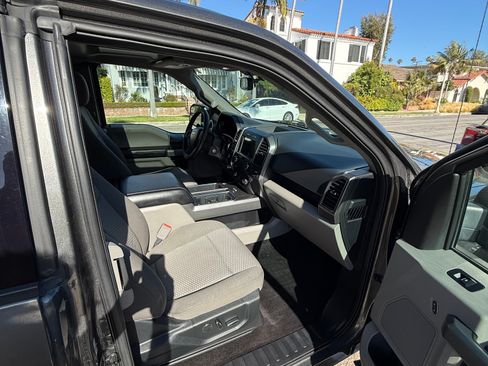 Used 2017 Ford F150 XLT w/ Equipment Group 302A Luxury AWD/4WD image 11