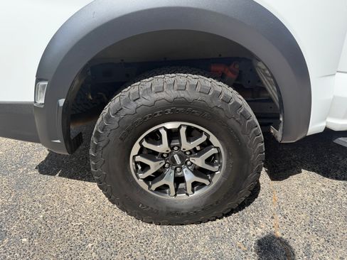 Used 2023 Ford F150 Raptor AWD/4WD image 13