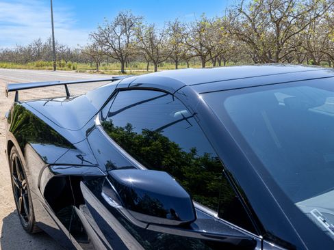 Used 2022 Chevrolet Corvette Stingray Premium Conv w/ Z51 Performance Package image 31