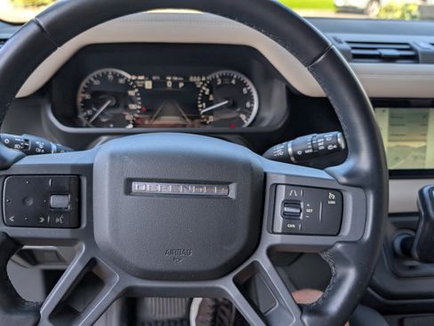 Used 2023 Land Rover Defender 110 X-Dynamic SE image 29