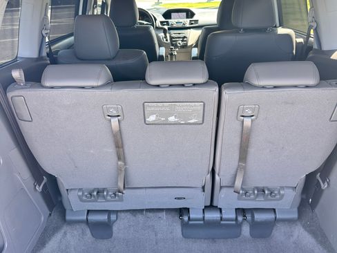 Used 2013 Honda Odyssey Touring Elite image 6