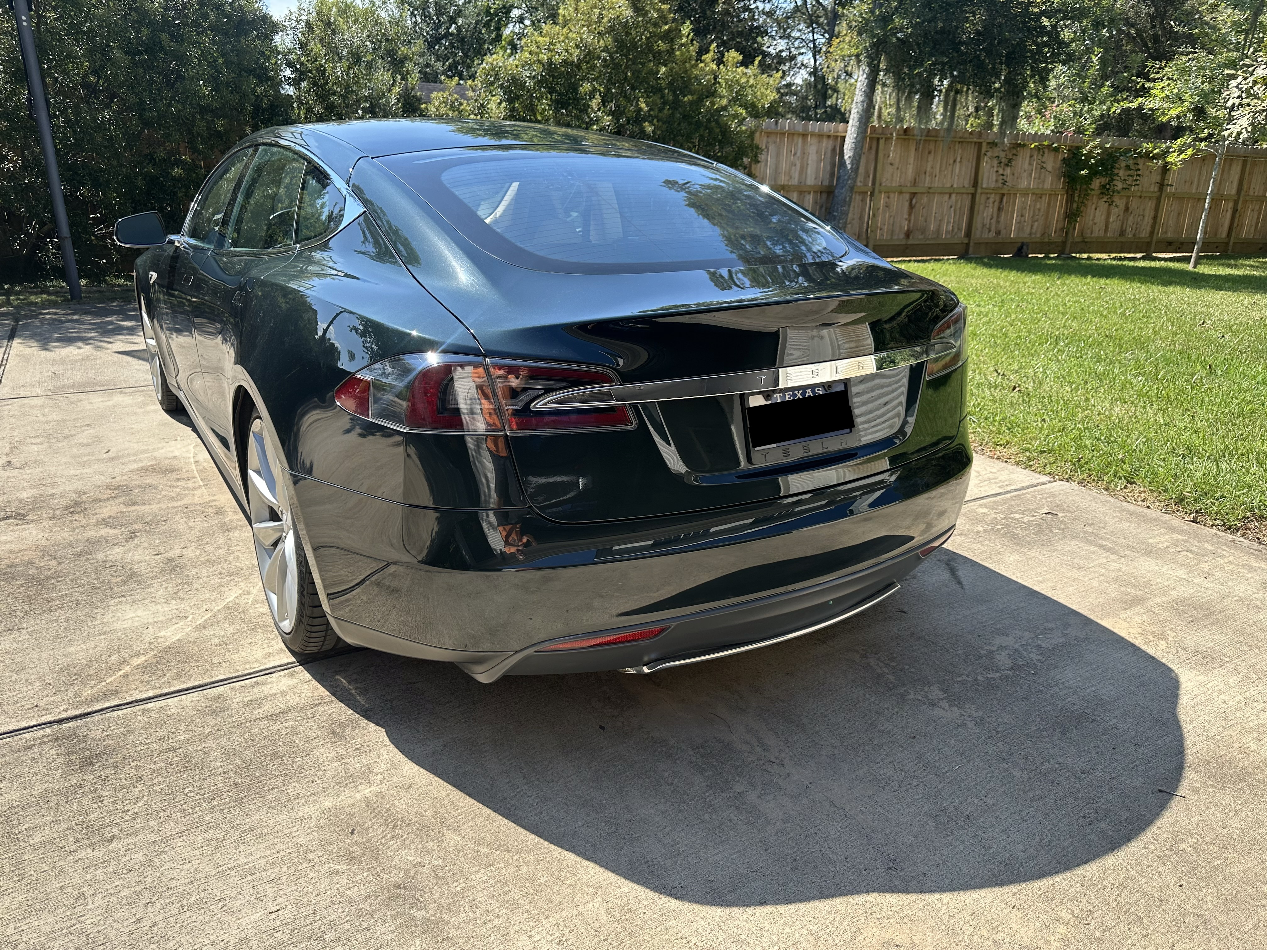 Used 2012 Tesla Model S RWD image 8