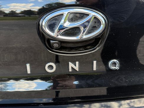 Used 2022 Hyundai Ioniq Blue image 24