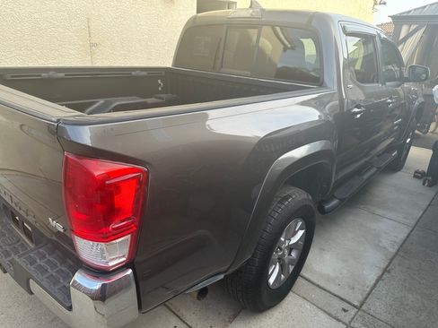 Used 2016 Toyota Tacoma SR5 w/ SR5 Appearance Package (SN) RWD image 6