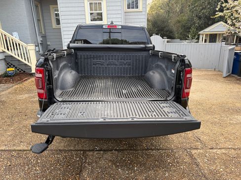 Used 2020 RAM 1500 Laramie image 9