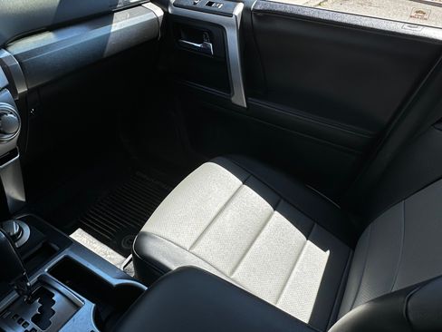 Used 2018 Toyota 4Runner SR5 image 11