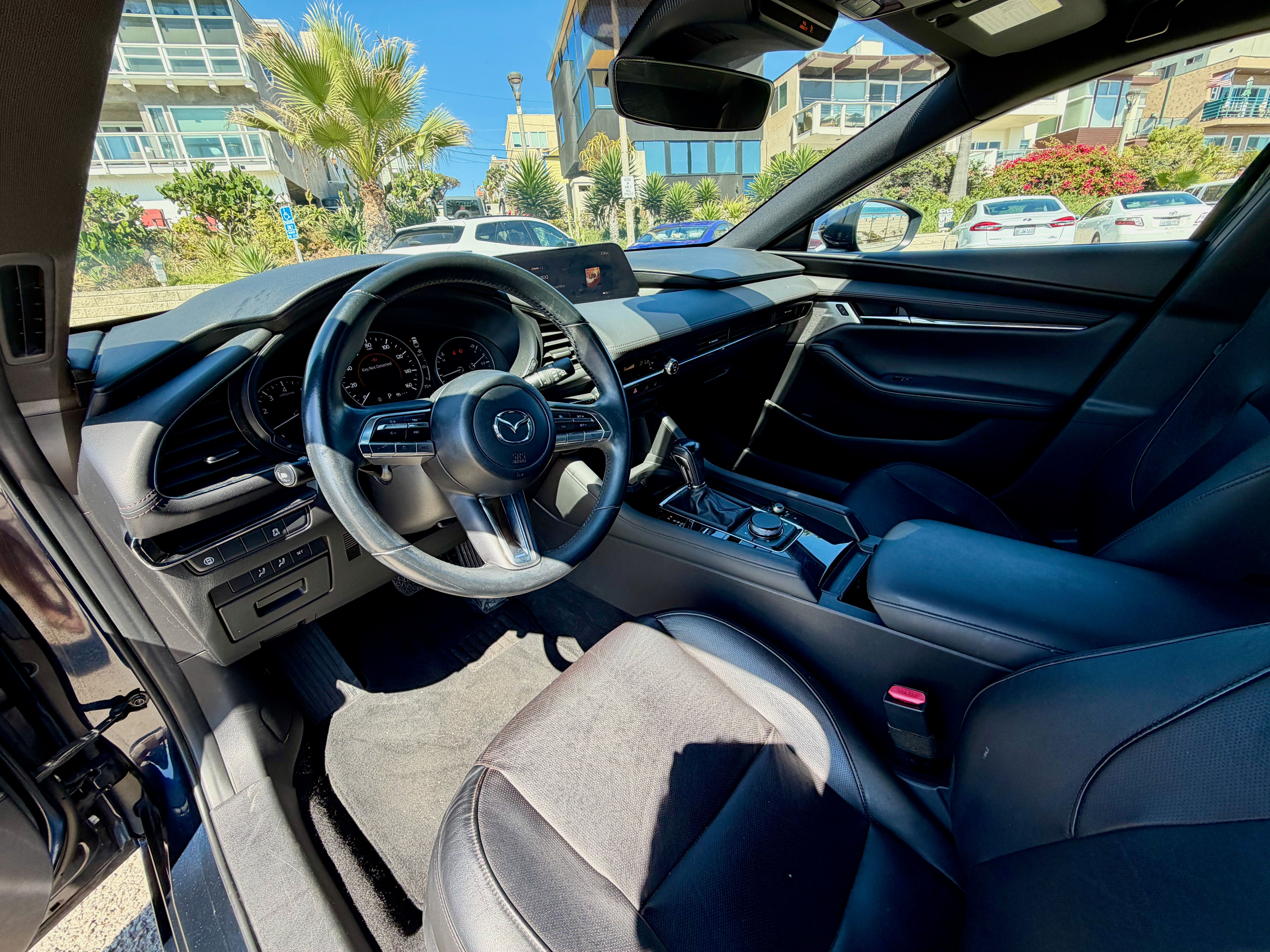 Used 2020 MAZDA MAZDA3 Hatchback w/ Premium Package FWD image 15