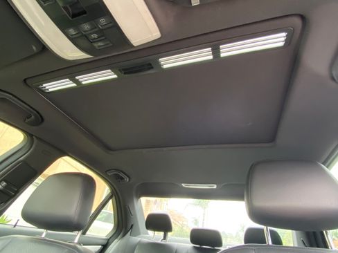 Used 2013 Mercedes-Benz C 250 Sedan image 14