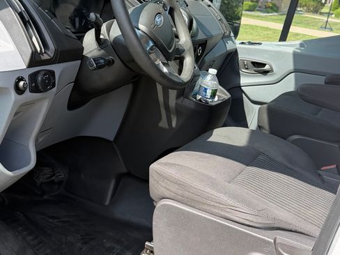Used 2019 Ford Transit 250 148 Medium Roof RWD image 12