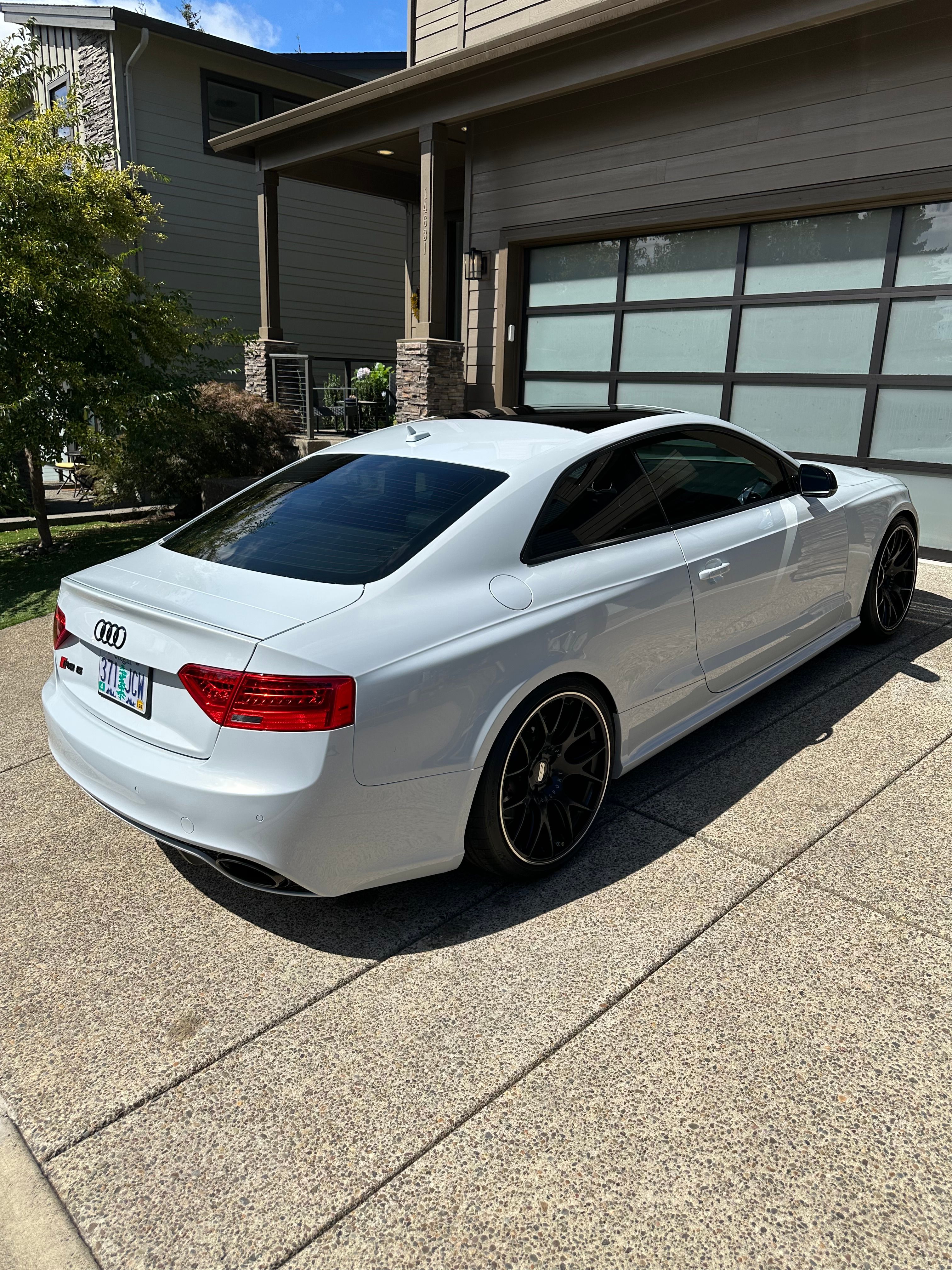 Used 2013 Audi RS 5 Coupe w/ Audi MMI Navigation Plus Pkg AWD/4WD image 10