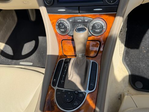 Used 2012 Mercedes-Benz SL 550 image 2